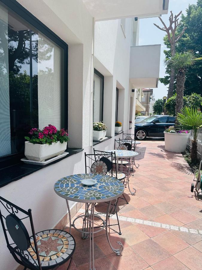 Hotel Adria Nuova Rimini Bagian luar foto