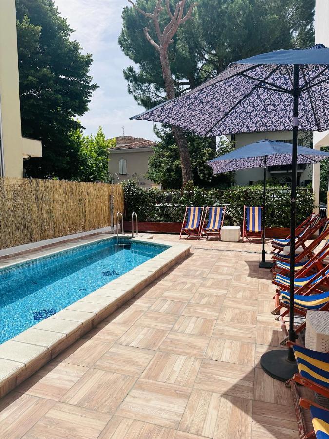 Hotel Adria Nuova Rimini Bagian luar foto